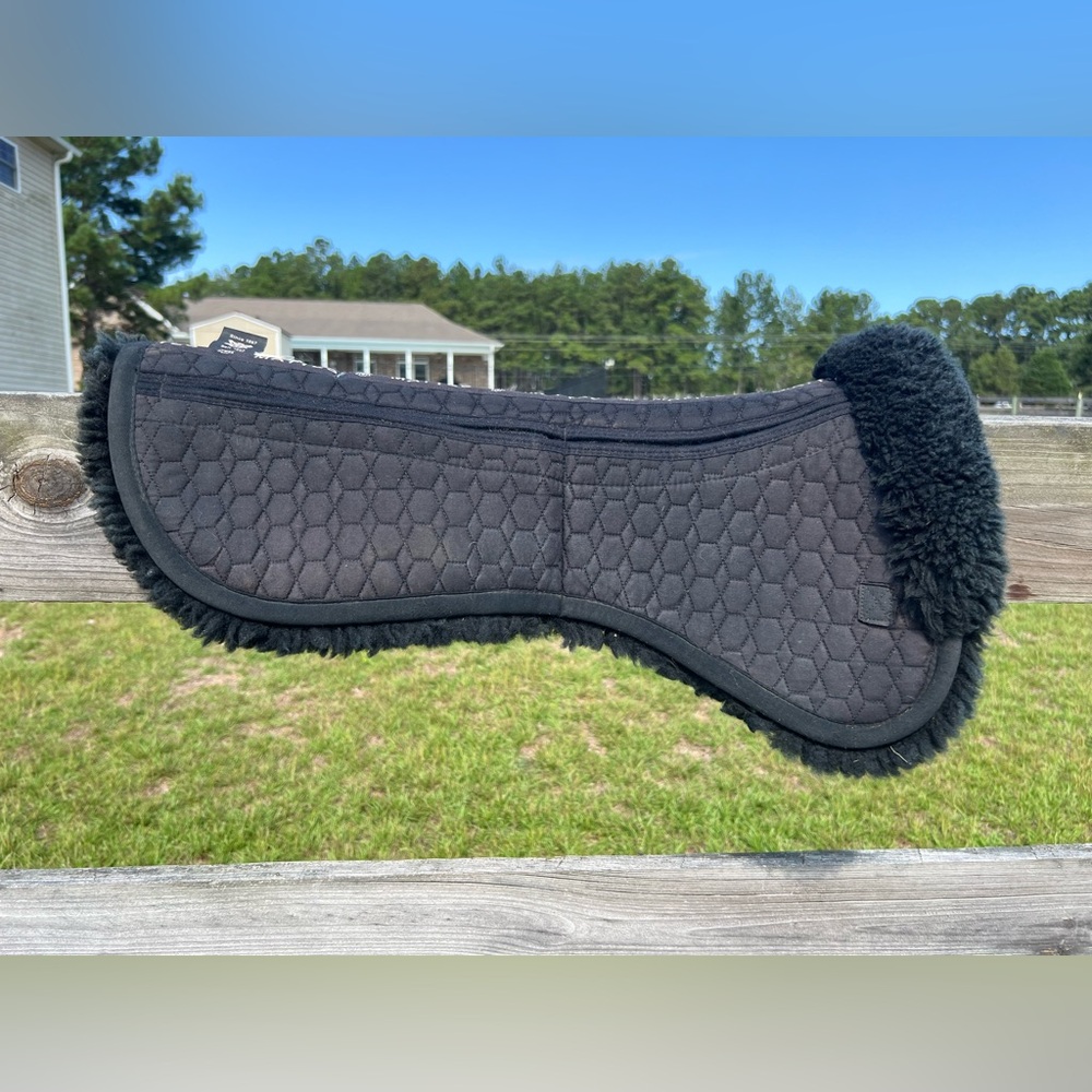 Mattes half pad, size large